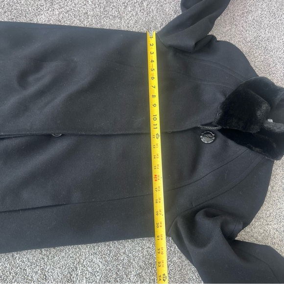 Jones New York 100% Wool Made In USA Long Coat Faux Fur Trim Women’s Size US 8 - Picture 10 of 13